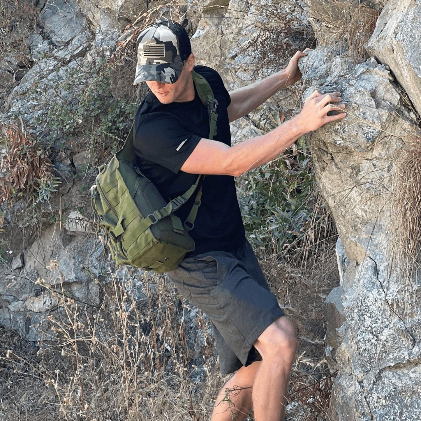 15L Tactical Sling Backpack - Inside The Bars