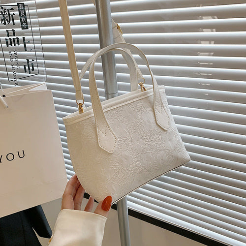 Korean Style Girl Messenger Bag Women's New Trendy Casual Buc